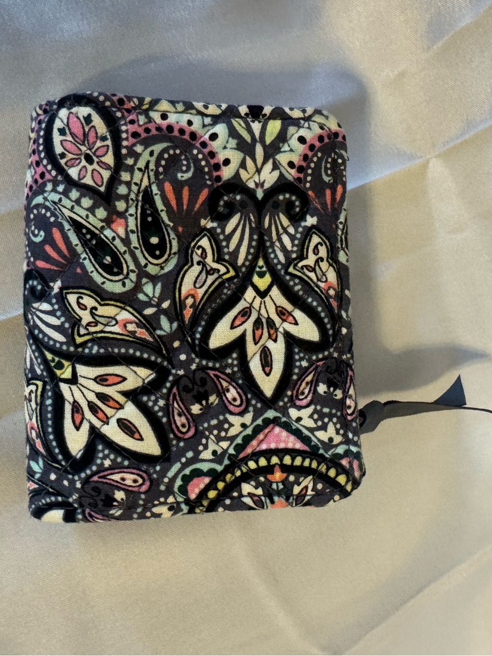 Vera Bradley Quilted Floral Paisley Zip Walletll